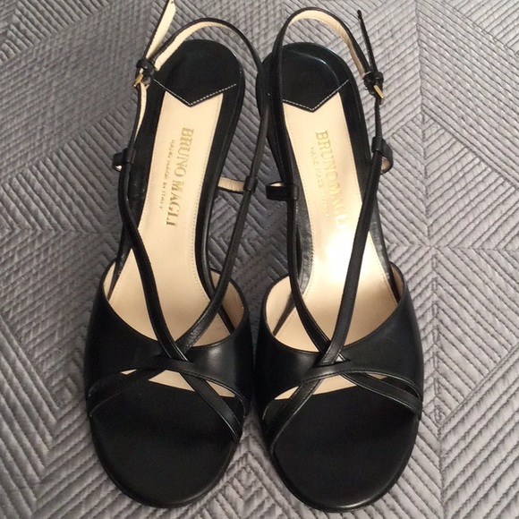 Bruno Magli size 9 black leather heels for women - Picture 2 of 9